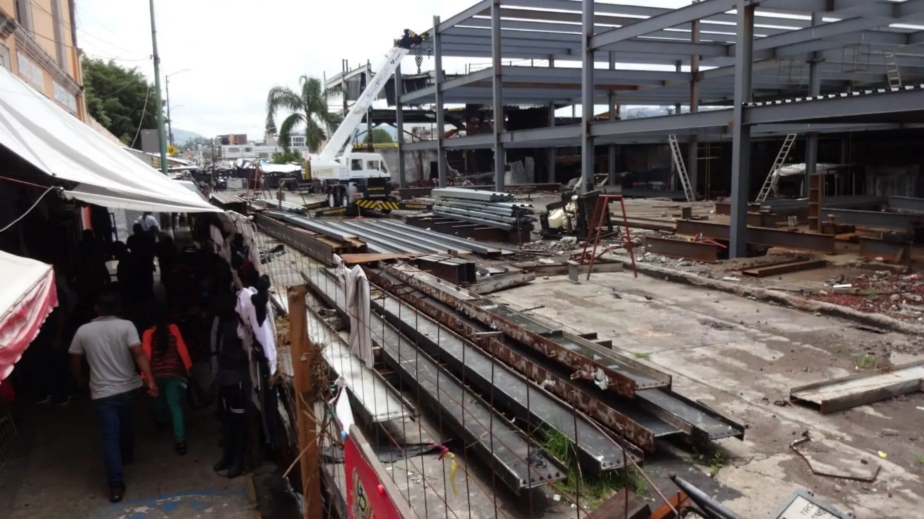 Construcción en el mercado Independencia